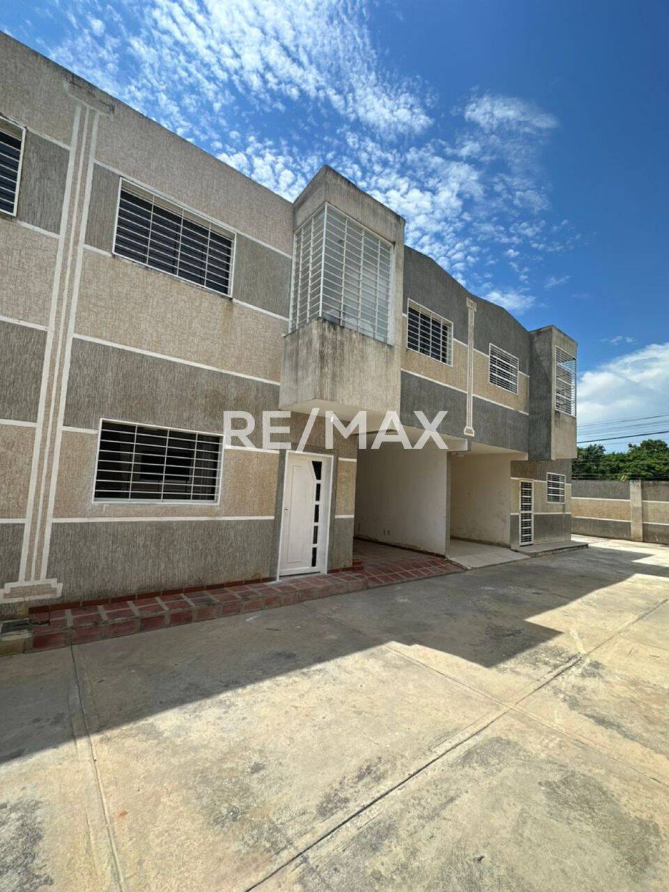 #1964 - Townhouse para Venta en Ciudad Ojeda - V