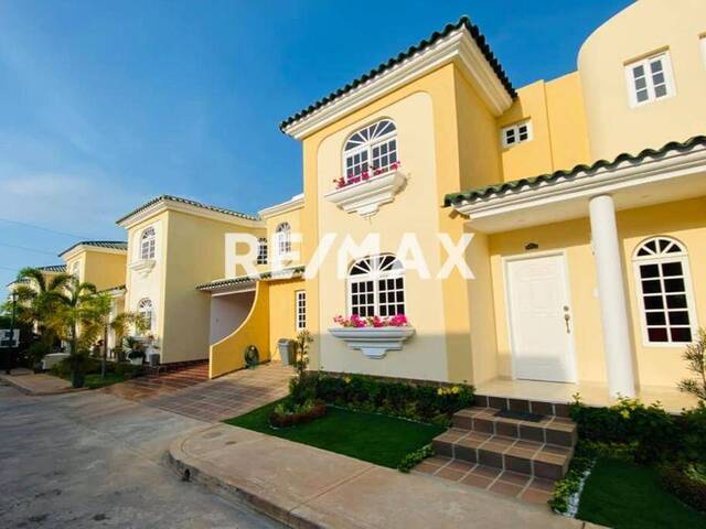 Townhouse para Venta en Maracaibo - 1