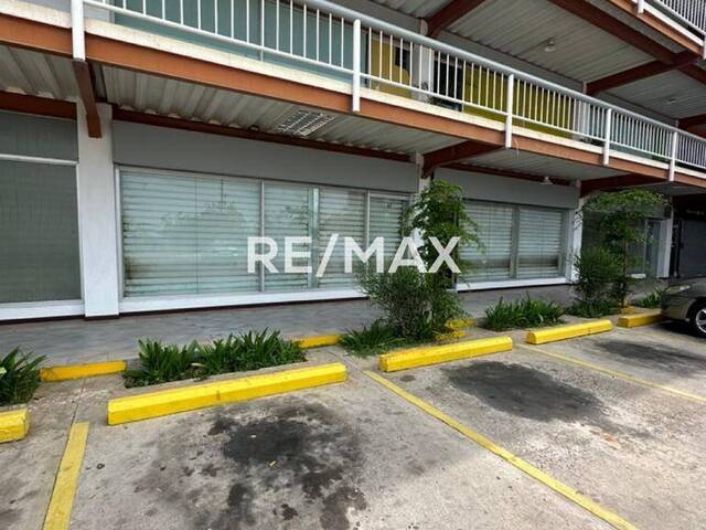 #194201 - Local Comercial para Alquiler en Maracaibo - V - 3