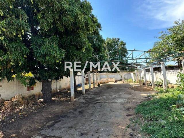 Terreno para Venta en Maracaibo - 2