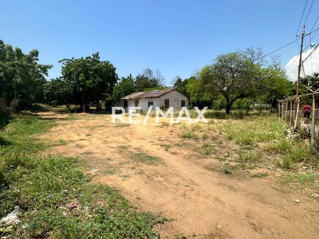 Terreno para Venta en Maracaibo - 2