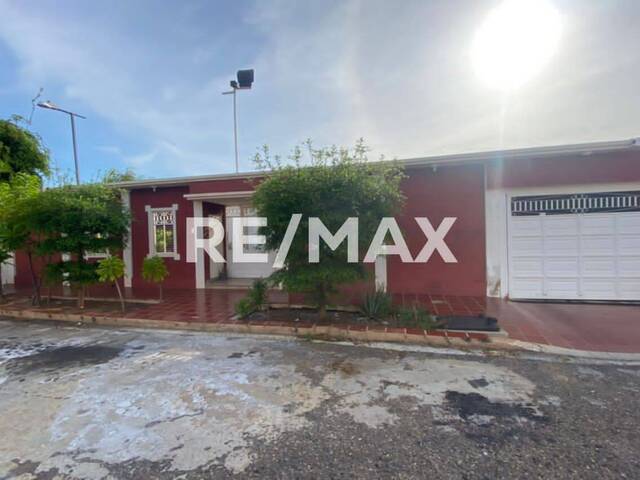 #1047 - Casa para Venta en Maracaibo - V