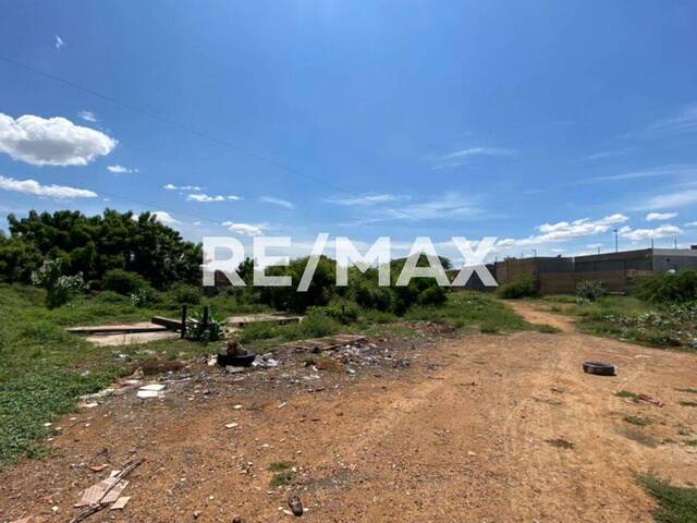 # - Terreno para Venta en Maracaibo - V - 2