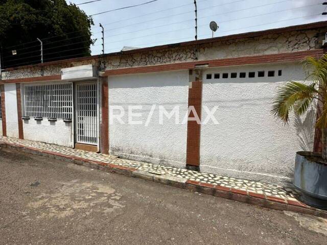 Casa para Alquiler en Maracaibo - 2