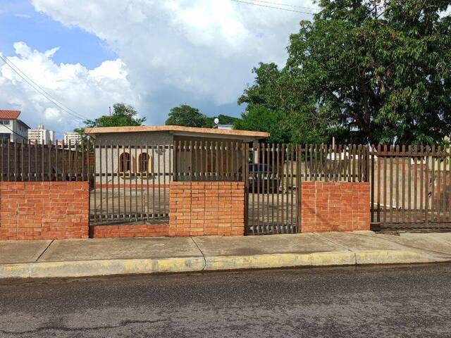 #1197 - Casa para Venta en Cabimas - V - 1