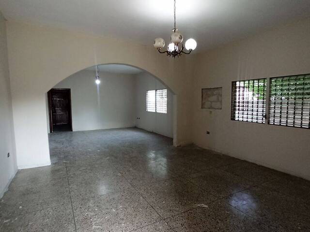 #1197 - Casa para Venta en Cabimas - V - 3