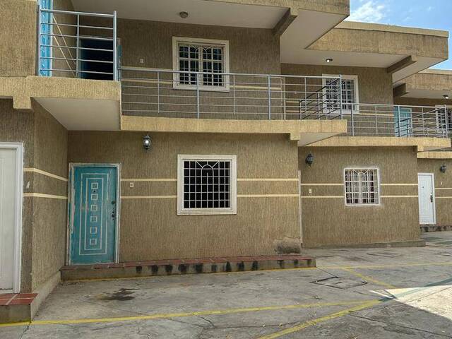 #1221 - Apartamento para Venta en Ciudad Ojeda - V - 2