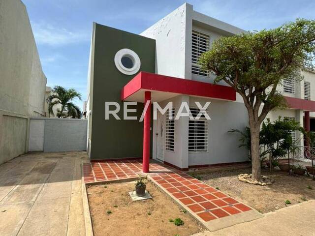 #1265 - Casa para Venta en Maracaibo - V