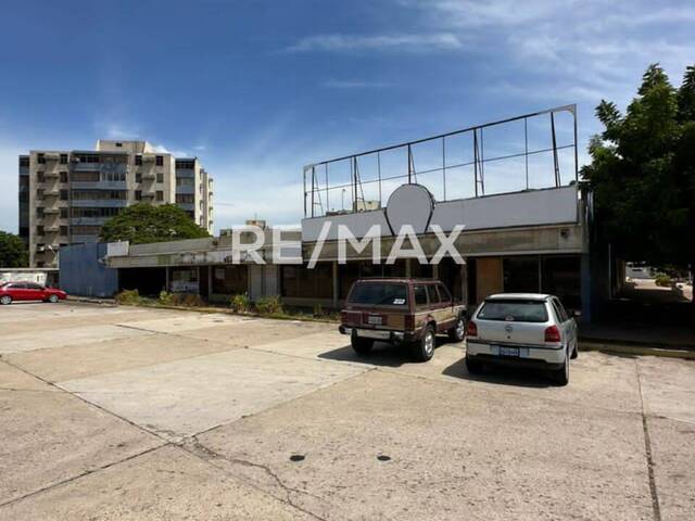 Edificio comercial para Venta en Maracaibo - 1