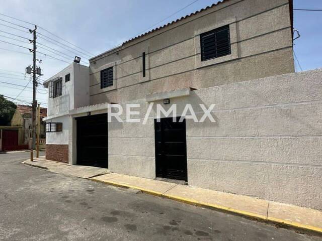 #1532 - Casa para Venta en Maracaibo - V