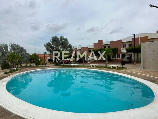 #1565 - Townhouse para Venta en Maracaibo - V