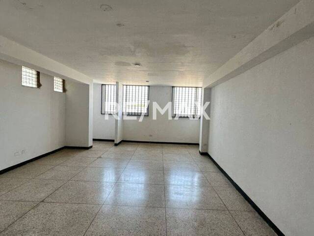 #1582 - Local Comercial para Alquiler en Maracaibo - V