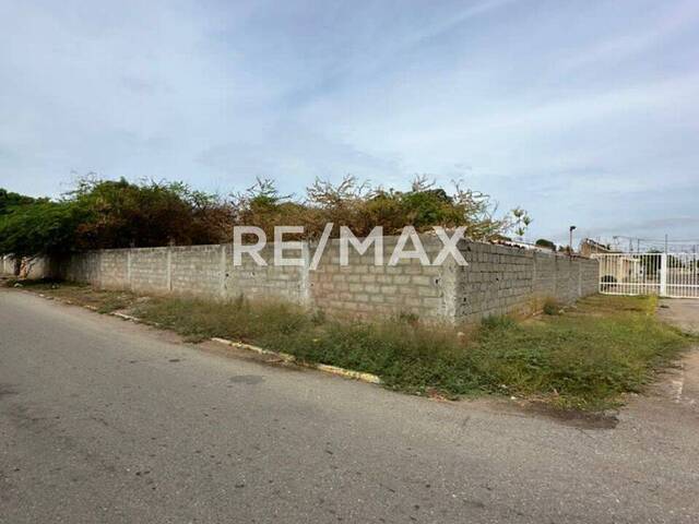 Terreno para Venta en Maracaibo - 2