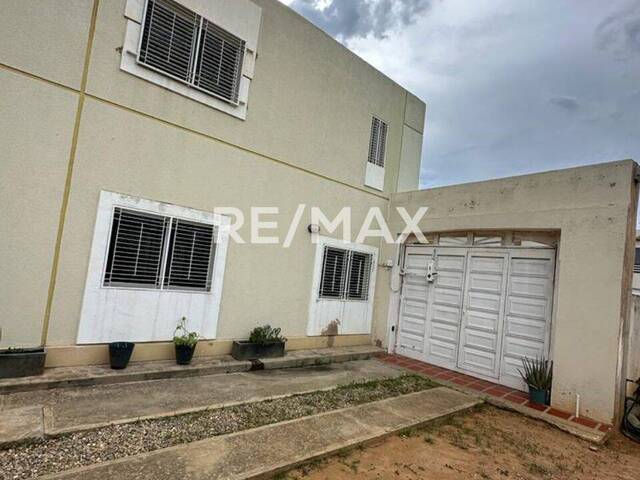 #1708 - Casa para Venta en Maracaibo - V - 3