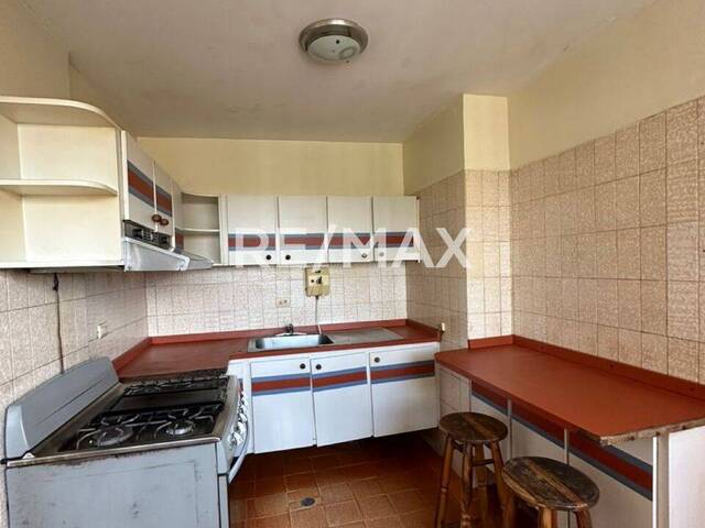 #1715 - Apartamento para Venta en Maracaibo - V