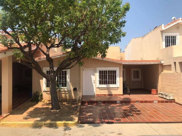 #1756 - Townhouse para Venta en Maracaibo - V