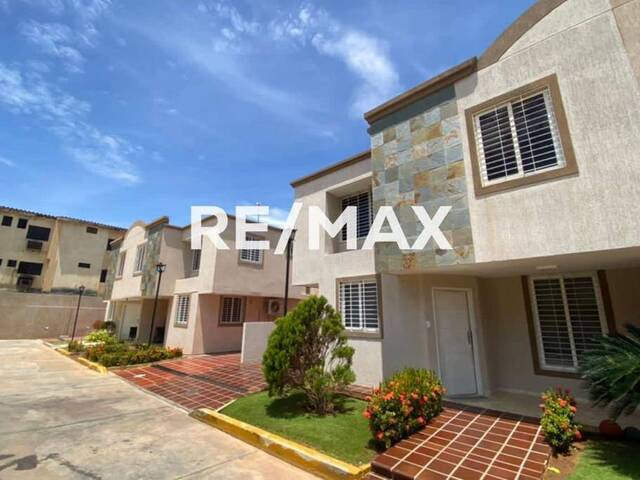 Townhouse para Venta en Maracaibo - 1