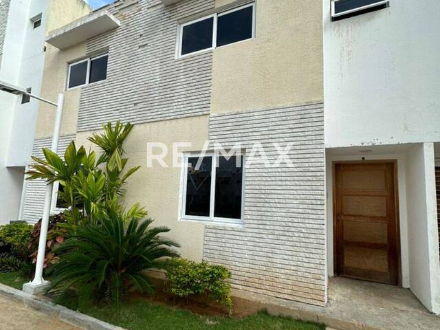 #1776 - Townhouse para Venta en Maracaibo - V