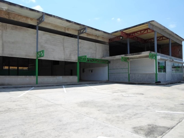 #1858 - Edificio comercial para Venta en Machiques - V