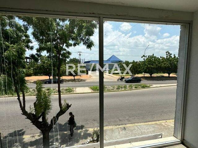 #1868 - Local Comercial para Alquiler en Maracaibo - V