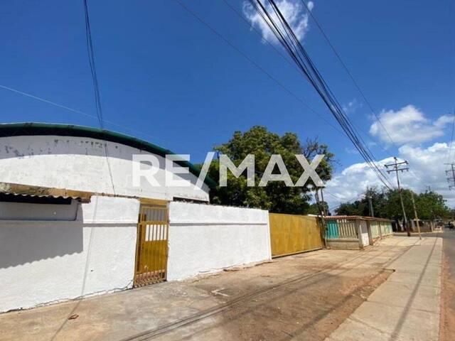 Galpón para Venta en Maracaibo - 1