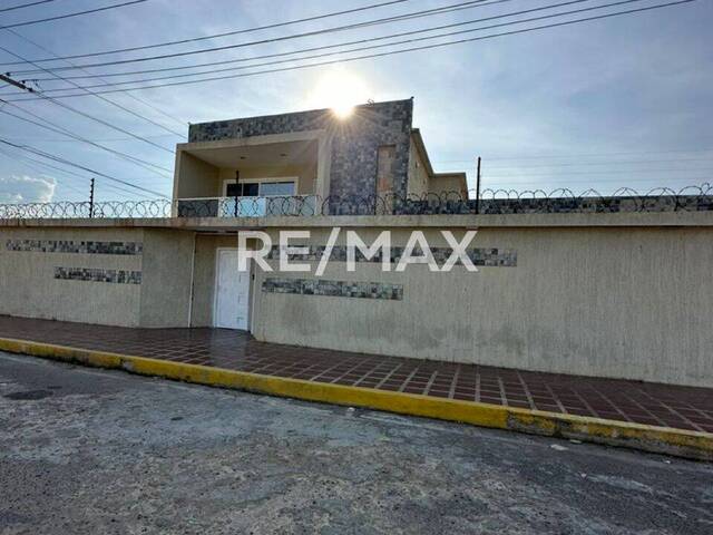 #1920 - Casa para Venta en Maracaibo - V