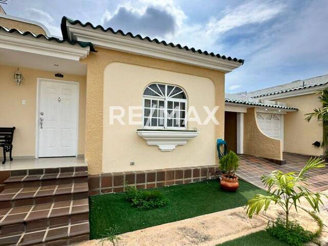 #1939 - Townhouse para Alquiler en Maracaibo - V