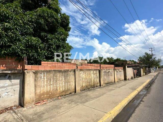 Terreno para Venta en Cabimas - 1