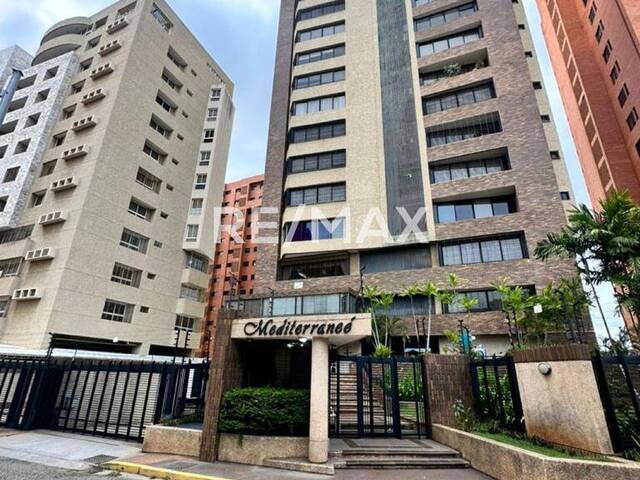 #2015 - Apartamento para Venta en Maracaibo - V