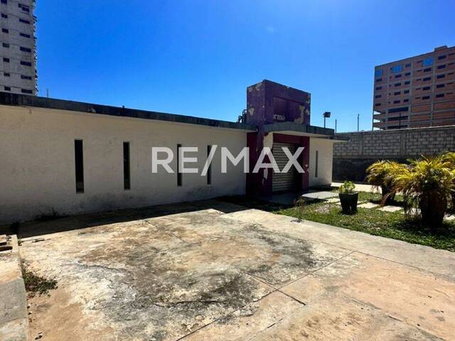 #2061 - Local Comercial para Venta en Maracaibo - V