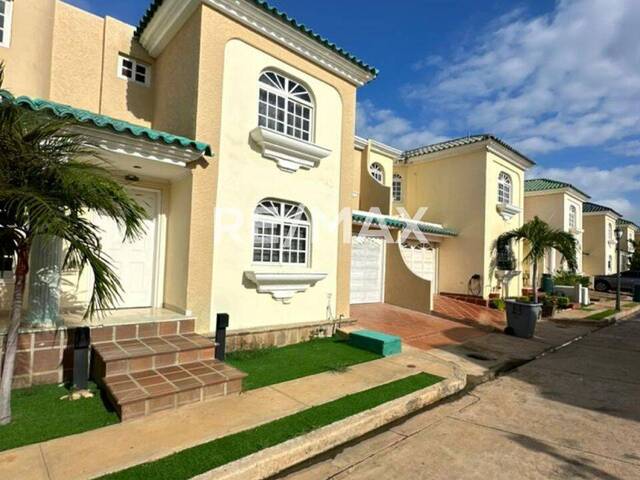 #2115 - Townhouse para Venta en Maracaibo - V