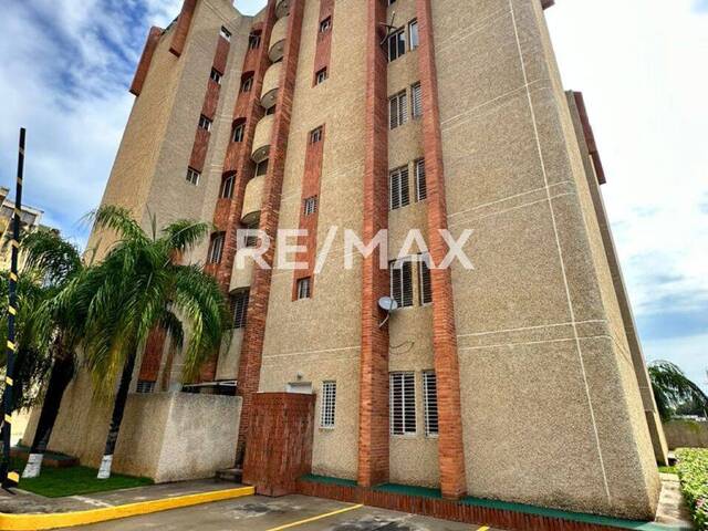 #2127 - Apartamento para Alquiler en Maracaibo - V - 1