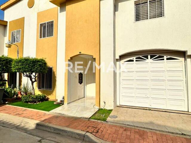 Townhouse para Venta en Maracaibo - 1