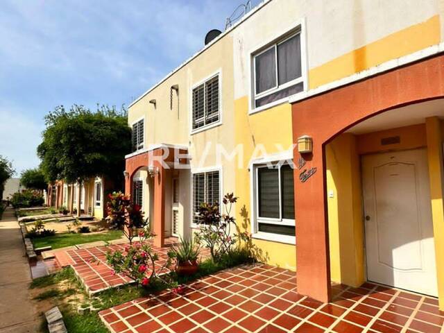 #2201 - Townhouse para Venta en Maracaibo - V