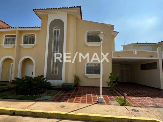 #2212 - Townhouse para Venta en Maracaibo - V - 1