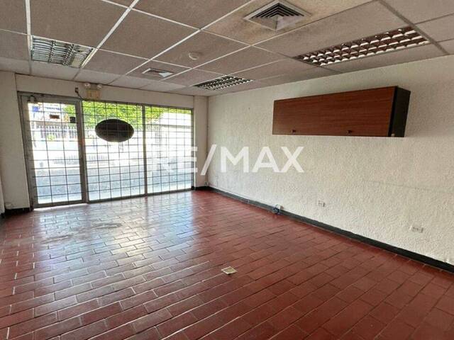 #2240 - Local Comercial para Alquiler en Maracaibo - V - 3