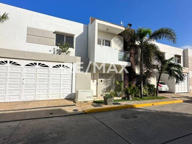 Townhouse para Venta en Maracaibo - 2