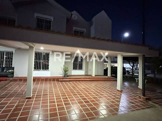 Townhouse para Venta en Maracaibo - 1