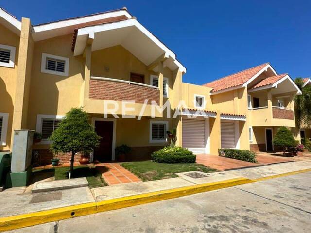 Townhouse para Alquiler en Maracaibo - 1