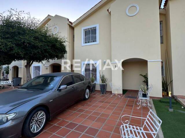 #2453 - Townhouse para Venta en Maracaibo - V