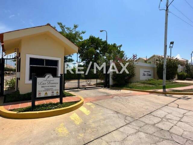 #2453 - Townhouse para Venta en Maracaibo - V