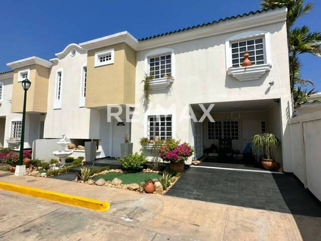 Townhouse para Venta en Maracaibo - 1