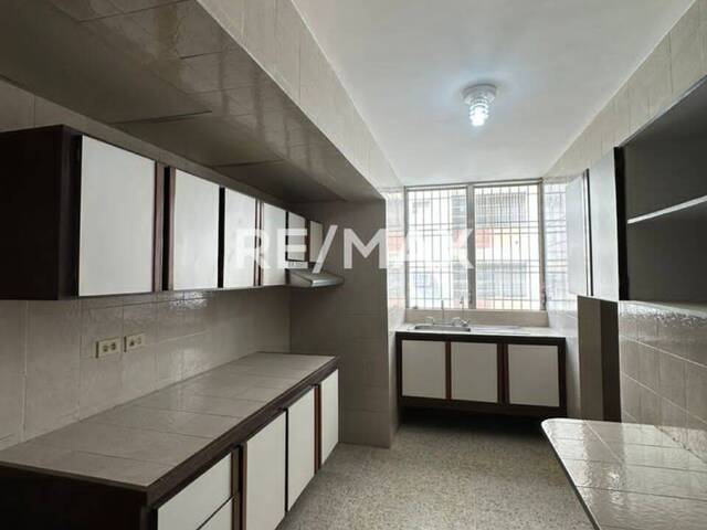 #2474 - Apartamento para Venta en Maracaibo - V - 3