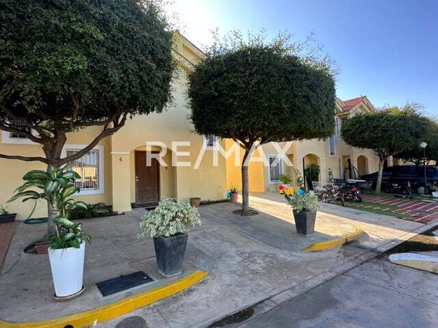 #2485 - Townhouse para Venta en Maracaibo - V