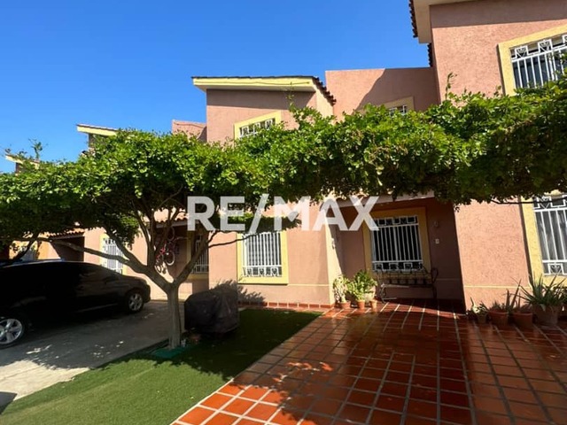 #2536 - Townhouse para Venta en Maracaibo - V - 2