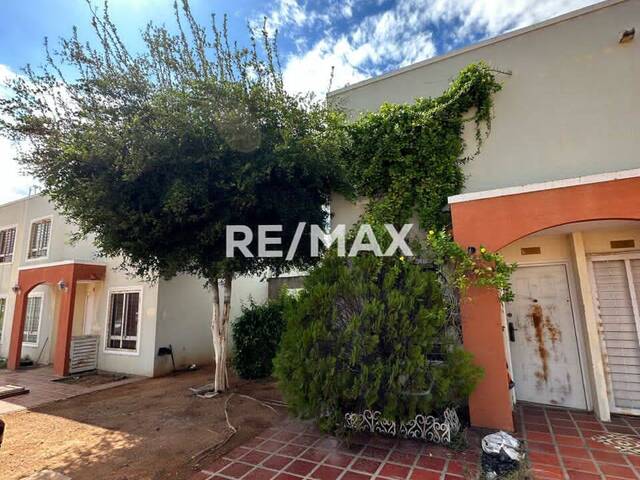 #2551 - Townhouse para Venta en Maracaibo - V - 2