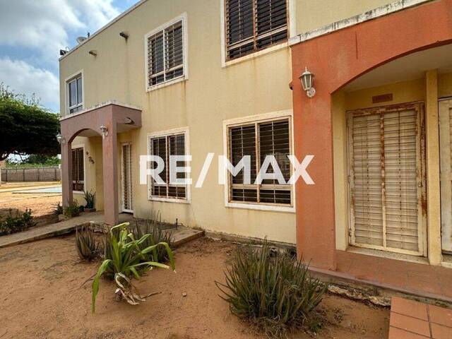 Townhouse para Venta en Maracaibo - 2