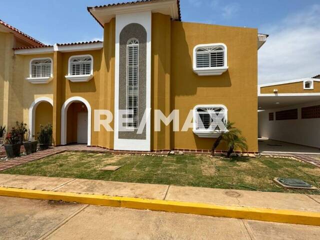 Townhouse para Venta en Maracaibo - 1