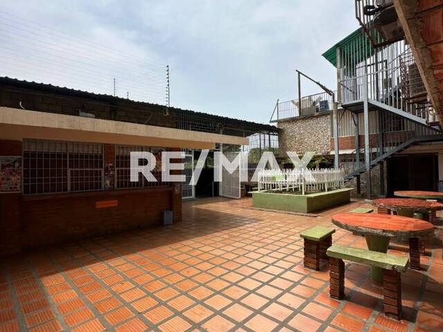 #233429 - Edificio comercial para Venta en Maracaibo - V - 3