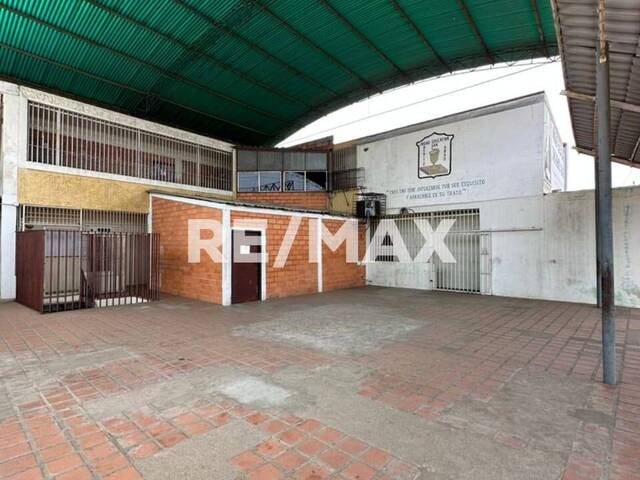 #233429 - Edificio comercial para Venta en Maracaibo - V - 2